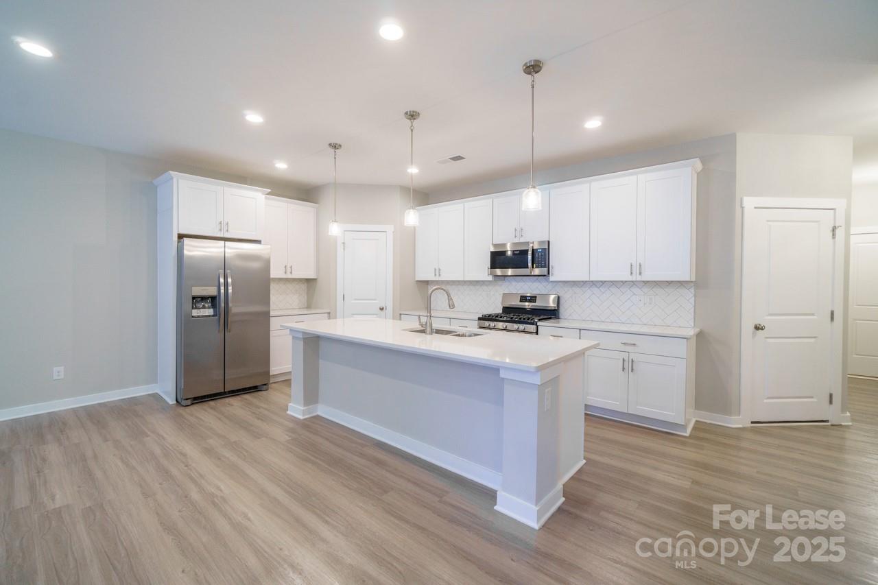 808 Lew Drive Pineville, NC 28134 - Photo 10 of 36