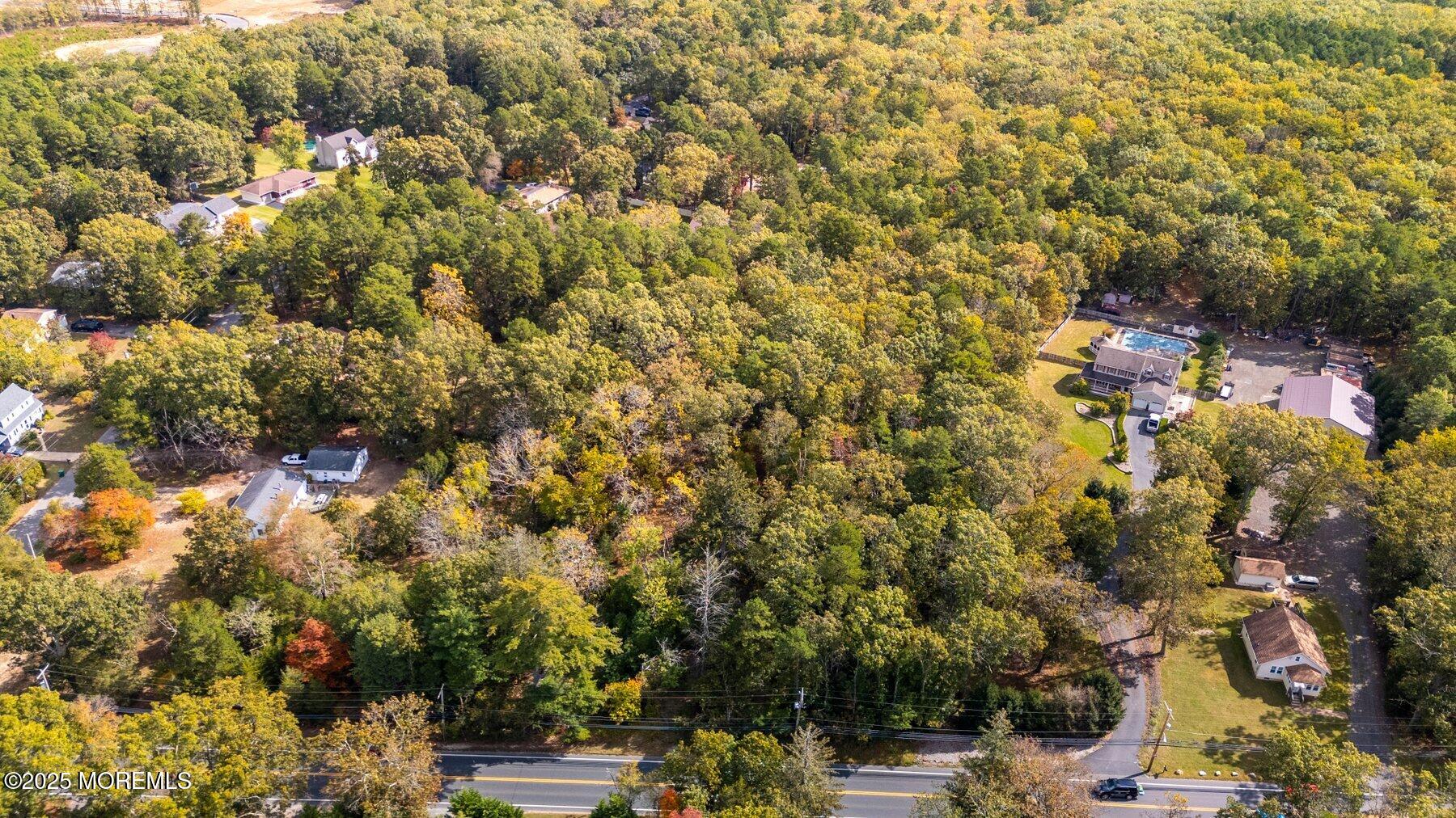 93 Toms River Road Jackson, NJ 08527 - Photo 3 of 12 a view of a city