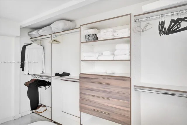 $10,000 | 900 Northeast Spanish River Boulevard, Unit 5C & 5E, Boca Raton, FL 33431