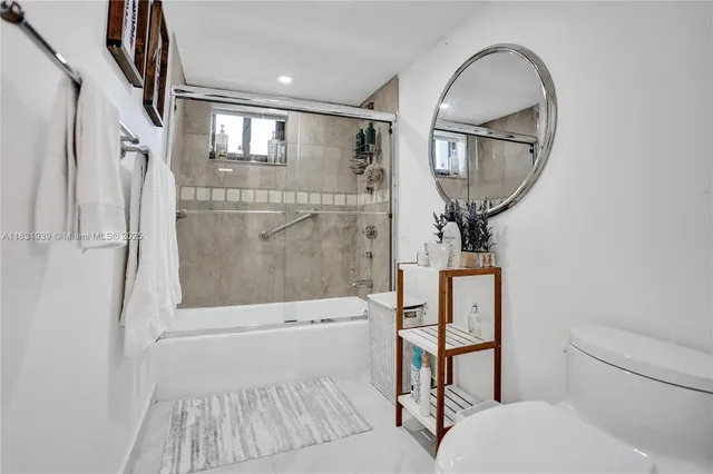 $10,000 | 900 Northeast Spanish River Boulevard, Unit 5C & 5E, Boca Raton, FL 33431