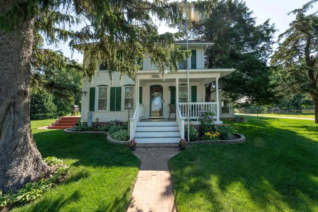 $585,000 | 1392 Red Brick Road, Dixon, IL 61021