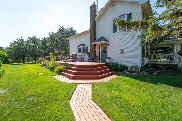 $585,000 | 1392 Red Brick Road, Dixon, IL 61021