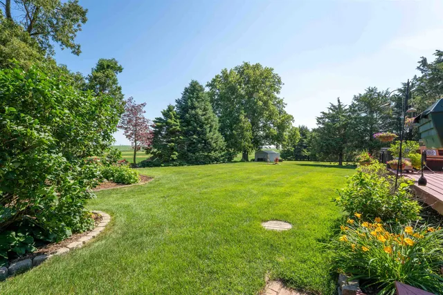 $585,000 | 1392 Red Brick Road, Dixon, IL 61021