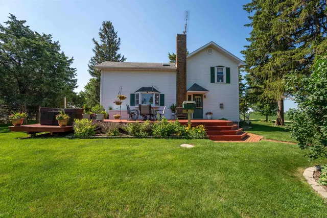 $585,000 | 1392 Red Brick Road, Dixon, IL 61021