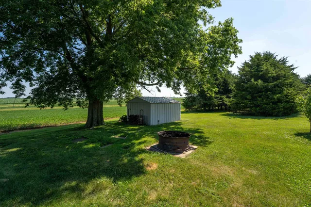 $585,000 | 1392 Red Brick Road, Dixon, IL 61021