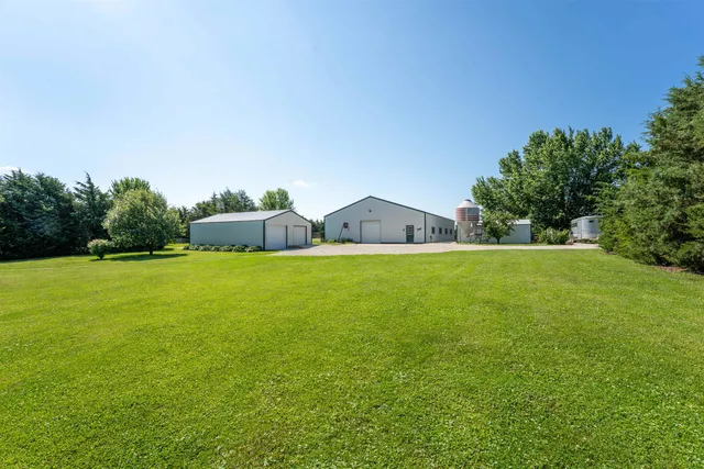 $585,000 | 1392 Red Brick Road, Dixon, IL 61021