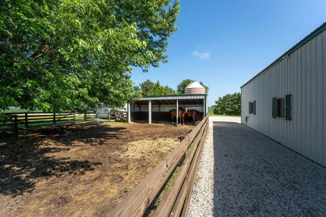 $585,000 | 1392 Red Brick Road, Dixon, IL 61021