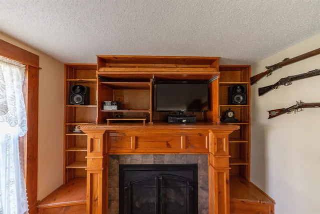 $585,000 | 1392 Red Brick Road, Dixon, IL 61021