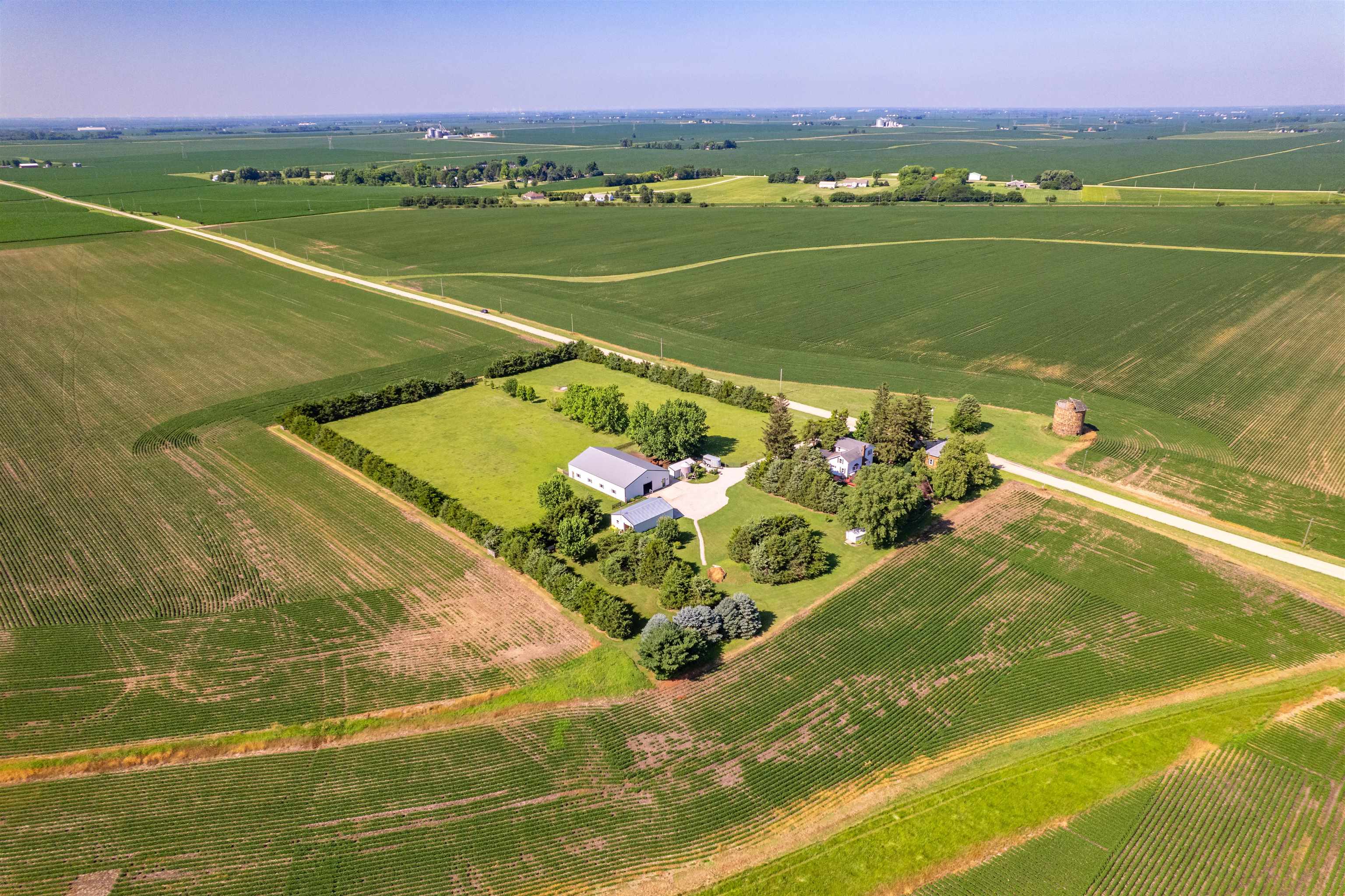 1392 Red Brick Road Dixon, IL 61021 - Photo 5 of 99