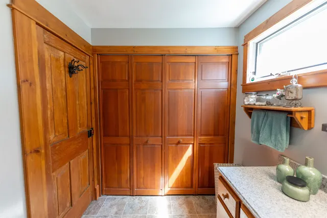 $585,000 | 1392 Red Brick Road, Dixon, IL 61021