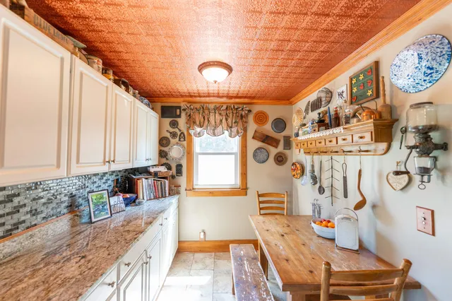 $585,000 | 1392 Red Brick Road, Dixon, IL 61021