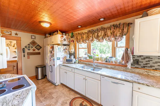 $585,000 | 1392 Red Brick Road, Dixon, IL 61021