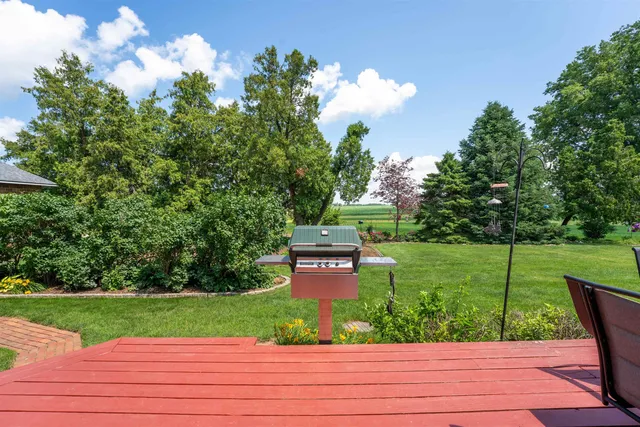 $585,000 | 1392 Red Brick Road, Dixon, IL 61021