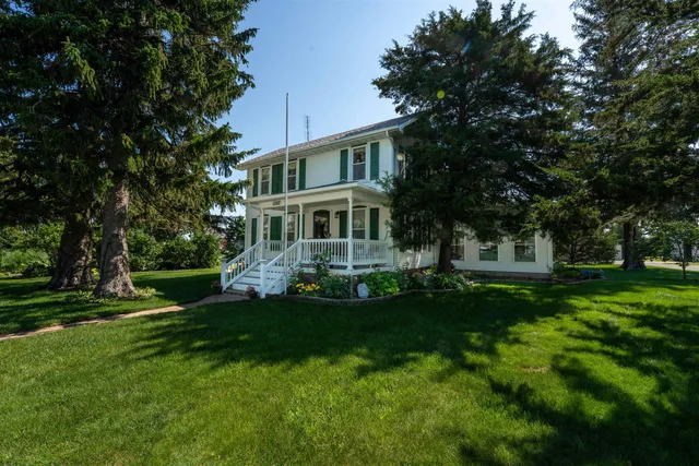 $585,000 | 1392 Red Brick Road, Dixon, IL 61021