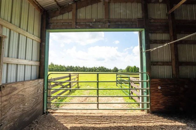 $585,000 | 1392 Red Brick Road, Dixon, IL 61021