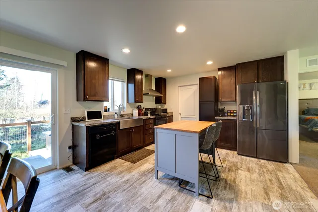 $420,000 | 371 East Mayer Street, Coupeville, WA 98239