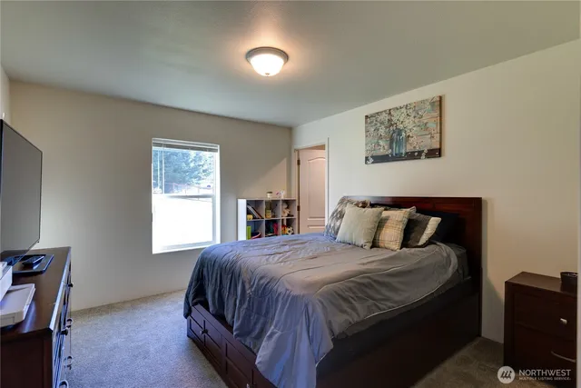 $420,000 | 371 East Mayer Street, Coupeville, WA 98239