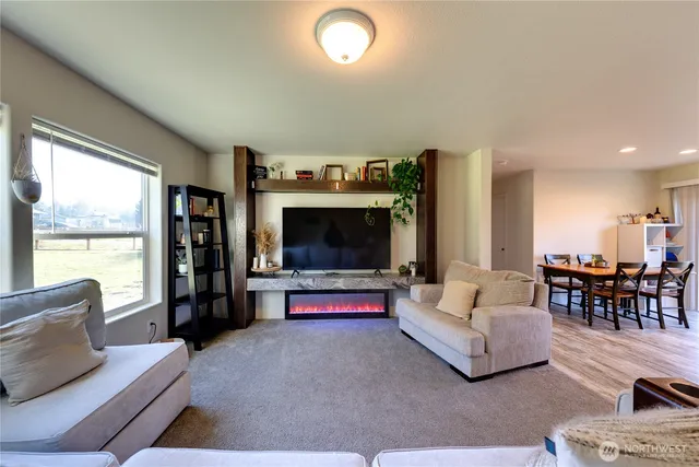 $420,000 | 371 East Mayer Street, Coupeville, WA 98239