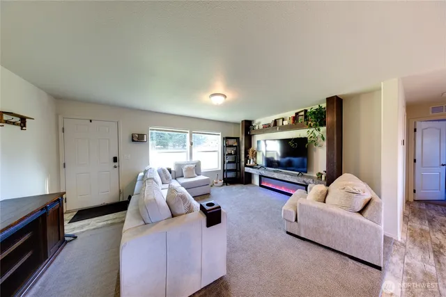 $420,000 | 371 East Mayer Street, Coupeville, WA 98239