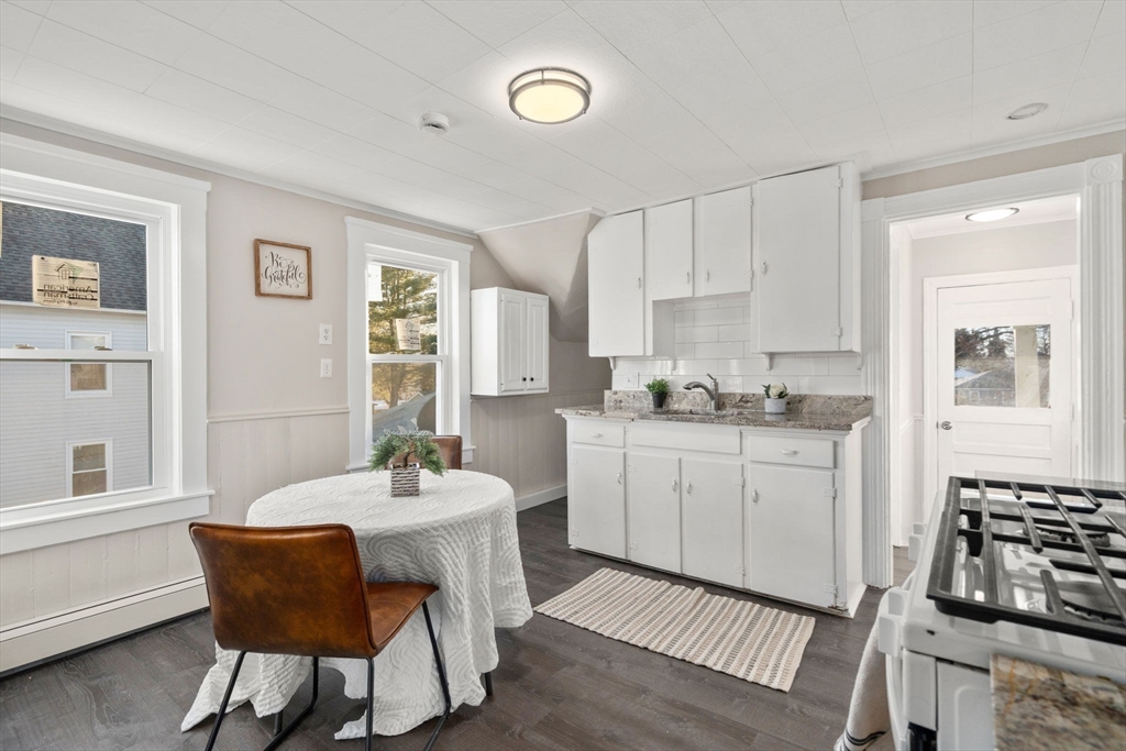 27 Dresser Street Webster, MA 01570 - Photo 24 of 33 a dining room with furniture and window