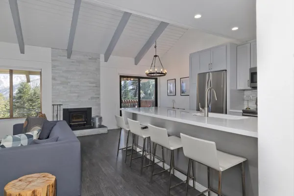 $699,000 | 25 Lee Road, Unit 112, Mammoth Lakes, CA 93546
