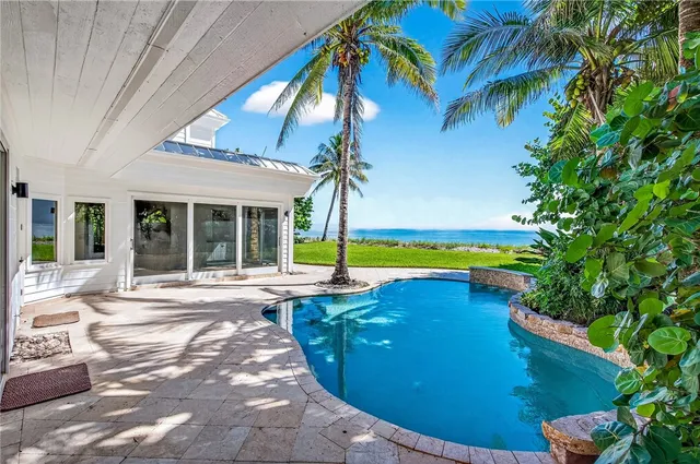 $6,445,000 | 906 Holoma Drive, Vero Beach, FL 32963