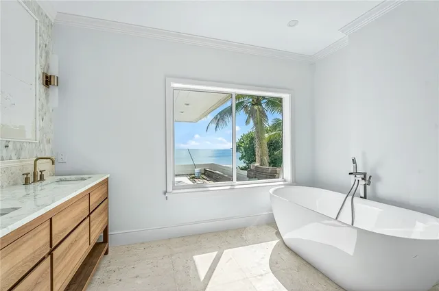 $6,445,000 | 906 Holoma Drive, Vero Beach, FL 32963