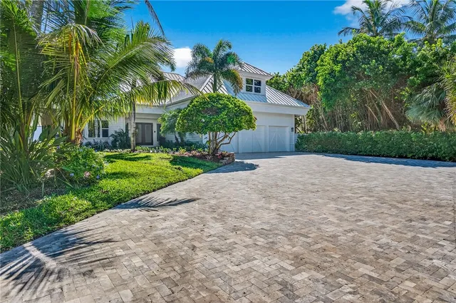 $6,445,000 | 906 Holoma Drive, Vero Beach, FL 32963