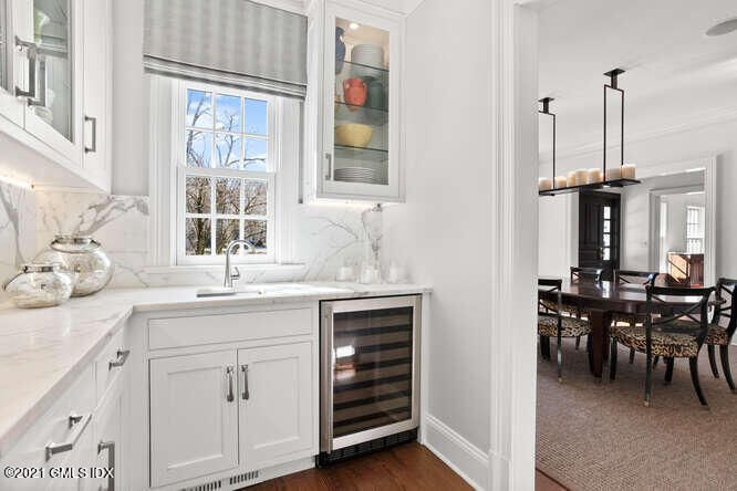 7 Desiree Drive Greenwich, CT 06830 - Photo 11 of 39