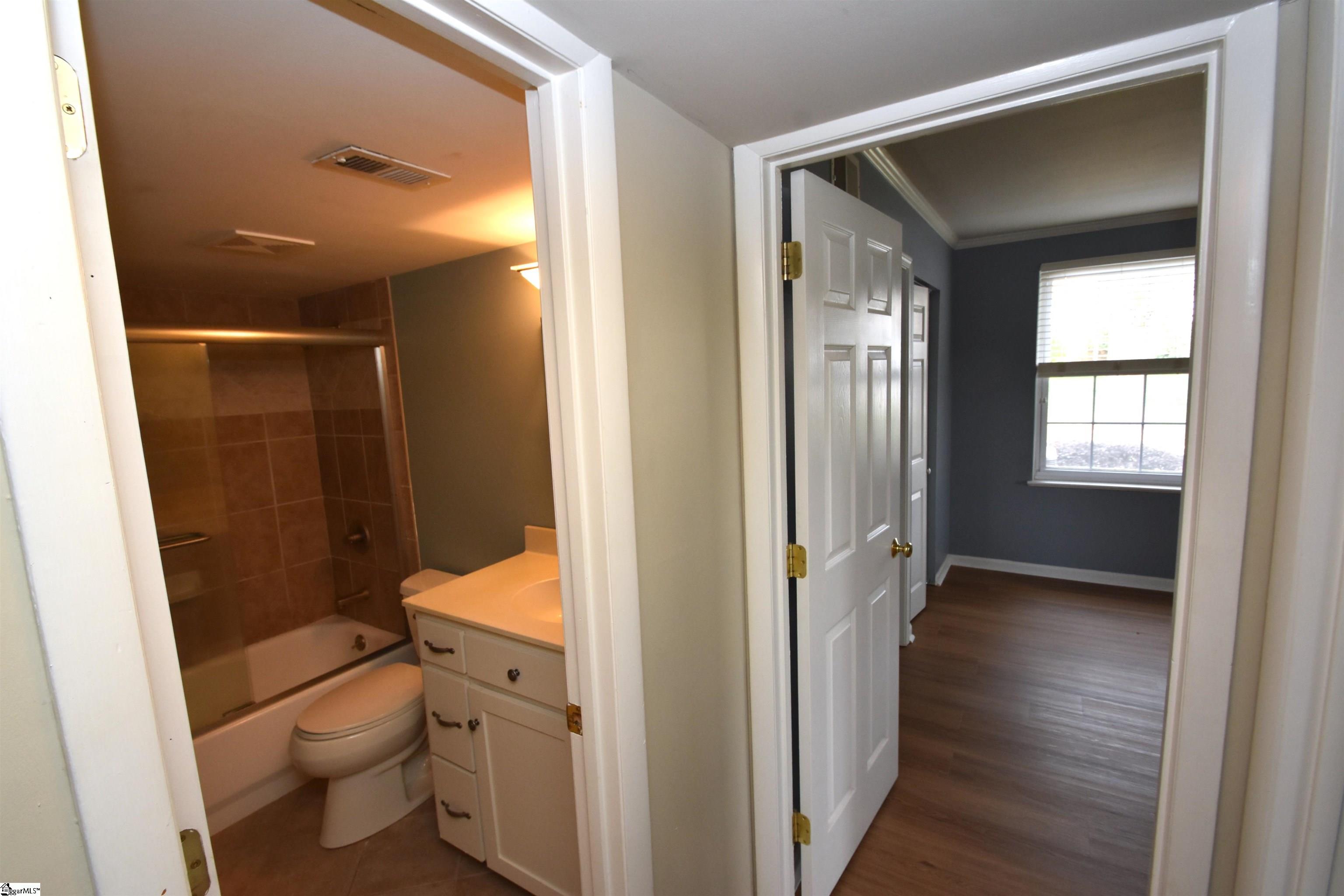 925 Cleveland Street, Unit 23 Greenville, SC 29601 - Photo 11 of 27