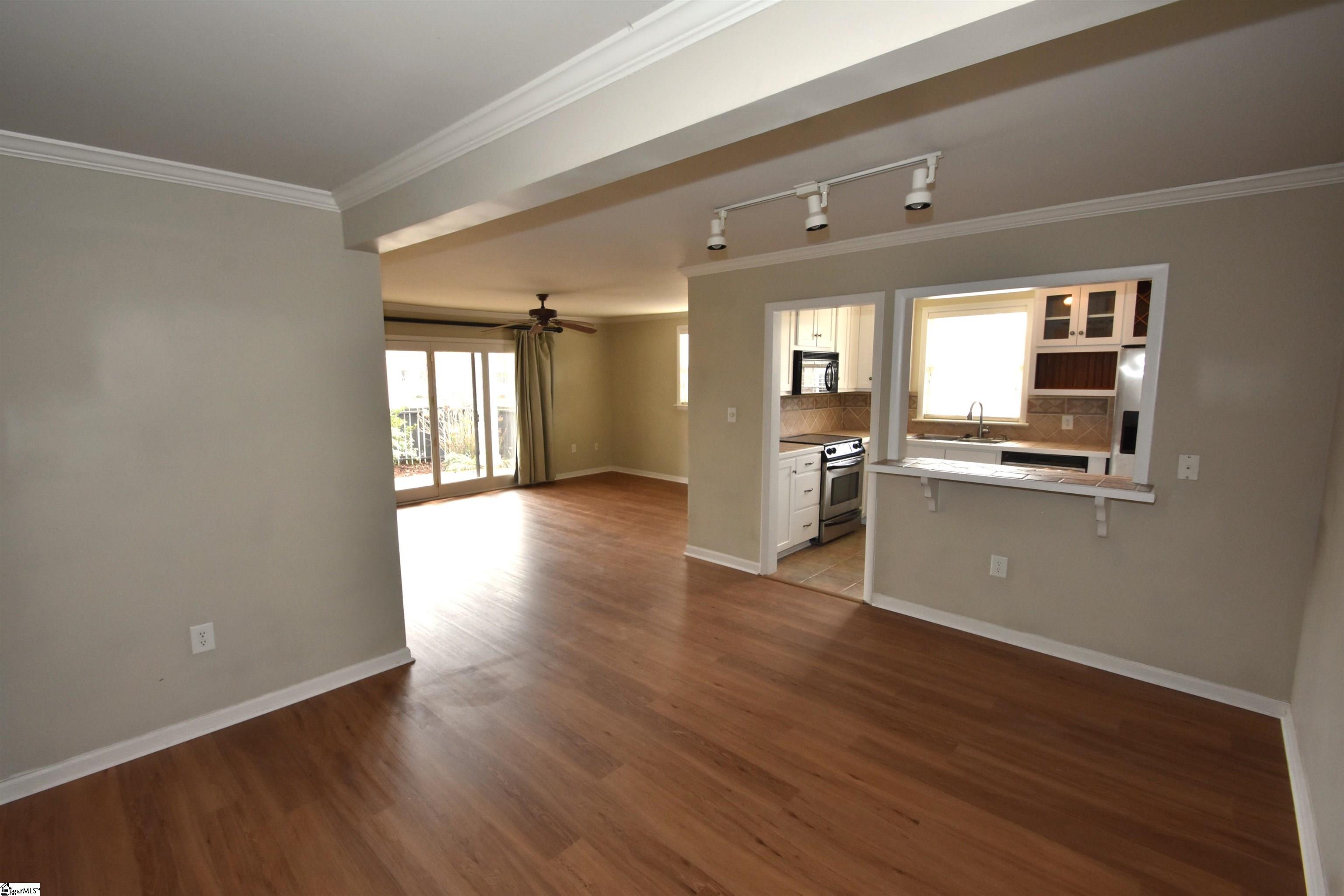 925 Cleveland Street, Unit 23 Greenville, SC 29601 - Photo 2 of 27