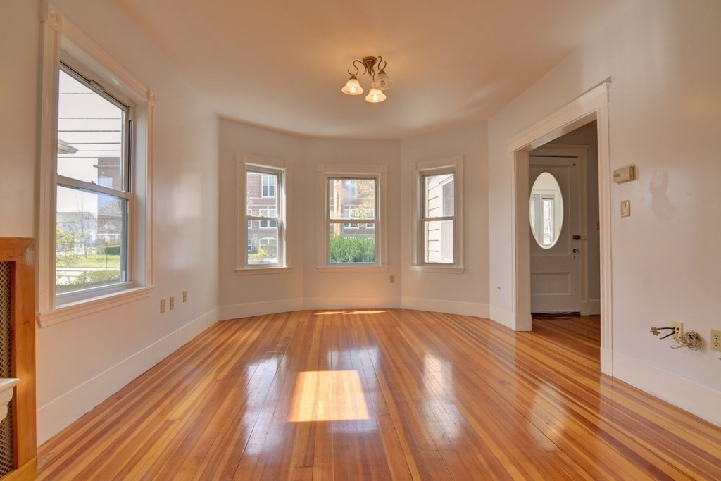 149 Billings Road Quincy, MA 02171 - Photo 5 of 30 Gallery Image 5