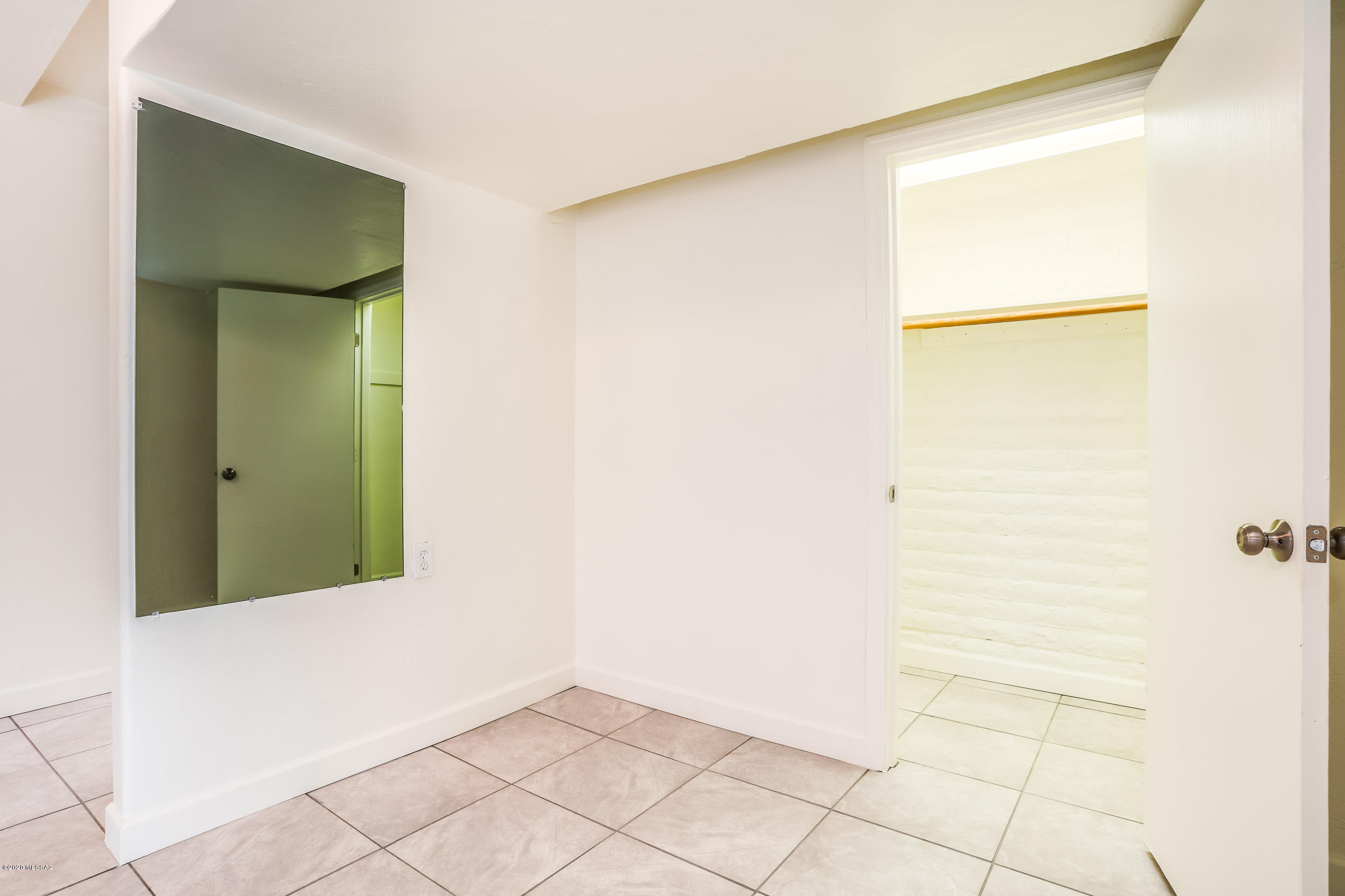 1322 West St Marys Road Tucson, AZ 85745 - Photo 18 of 26 Gallery Image 18