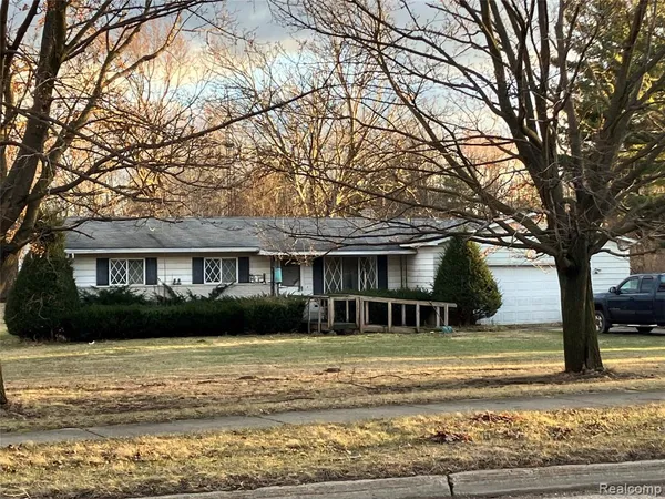 $319,700 | 4342 East Court Street, Burton, MI 48509