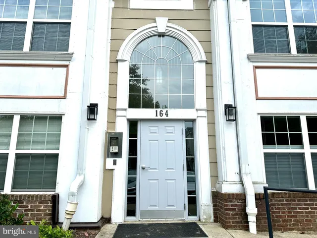 $375,000 | 164 Kendrick Place, Unit 16436, Gaithersburg, MD 20878