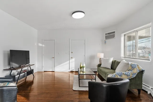 $3,400 | 44 Dana Street, Unit 2, Somerville, MA 02145