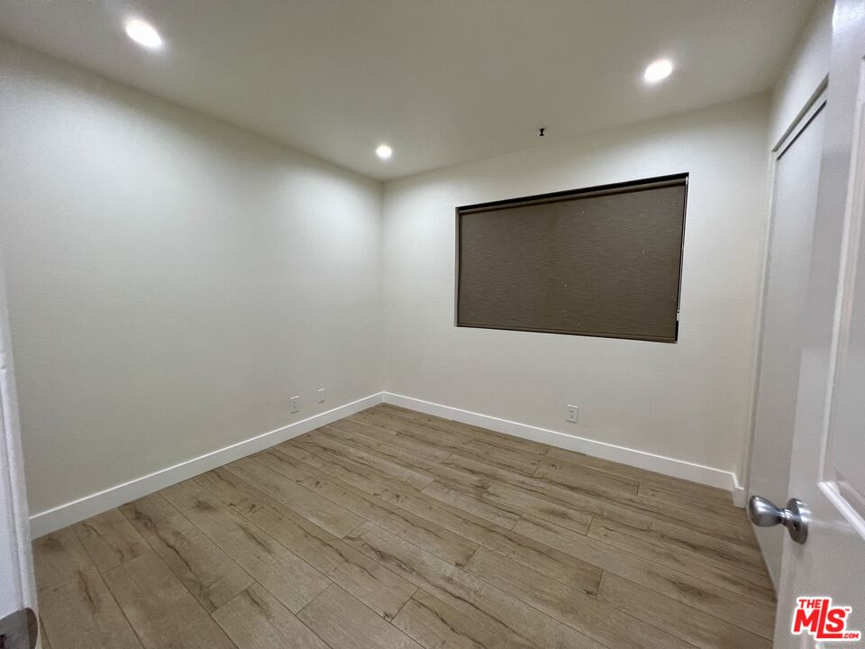 157 West Ash Avenue, Unit B Burbank, CA 91502 - Photo 12 of 16