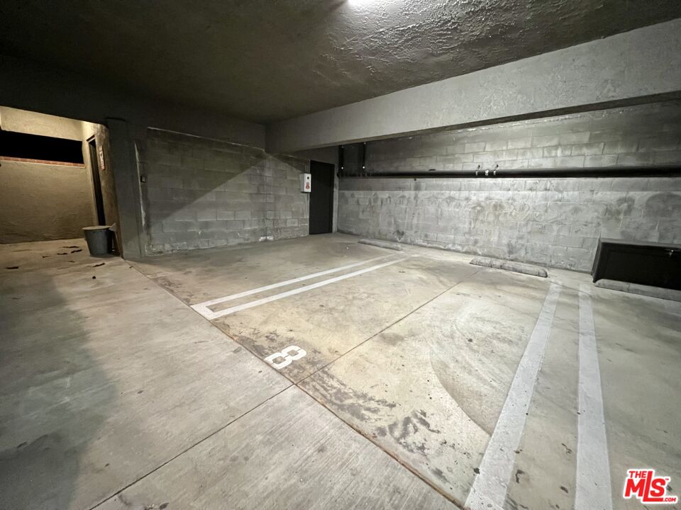 157 West Ash Avenue, Unit B Burbank, CA 91502 - Photo 15 of 16