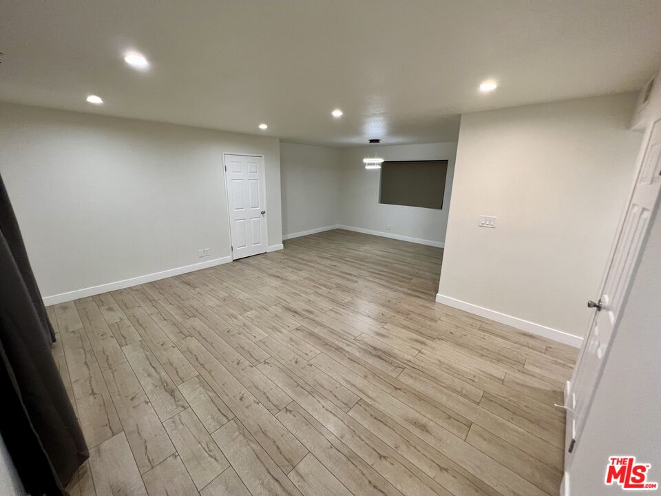 157 West Ash Avenue, Unit B Burbank, CA 91502 - Photo 4 of 16