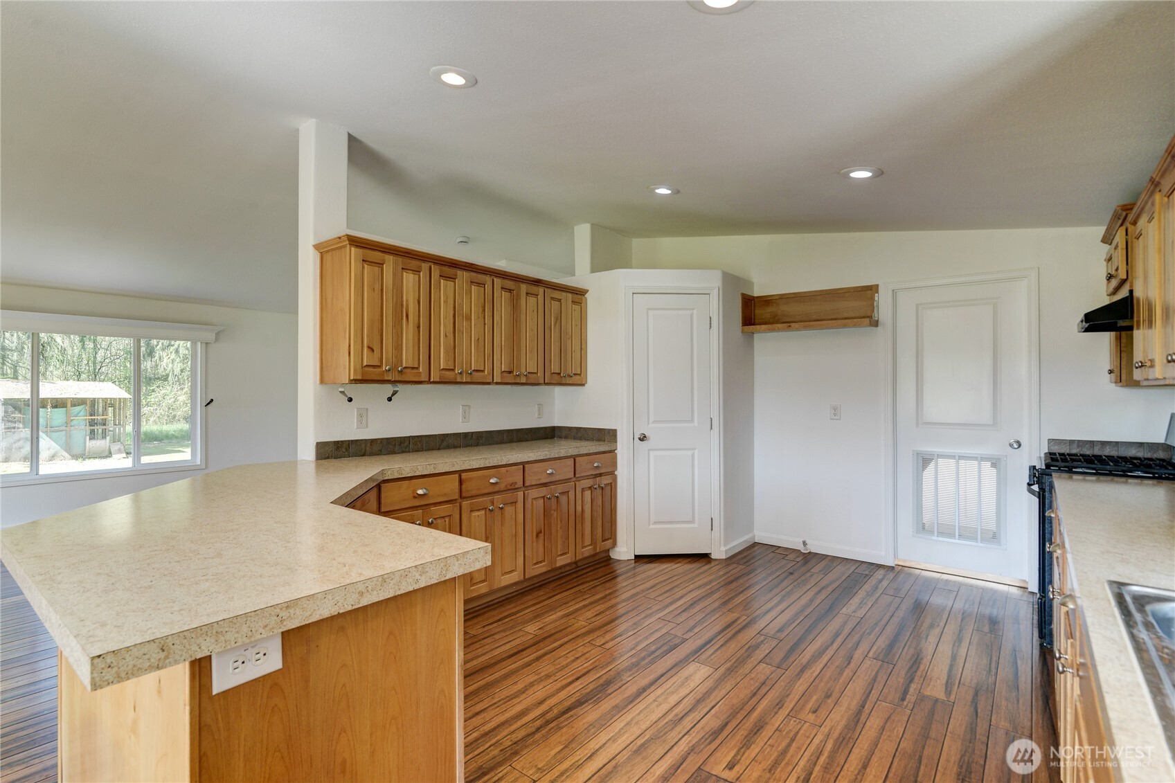 268 East Forest Napavine Road Chehalis, WA 98532 - Photo 6 of 30 Gallery Image 6