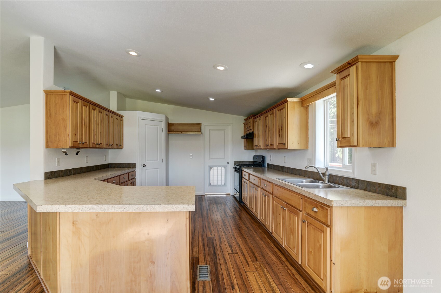 268 East Forest Napavine Road Chehalis, WA 98532 - Photo 7 of 30 Gallery Image 7