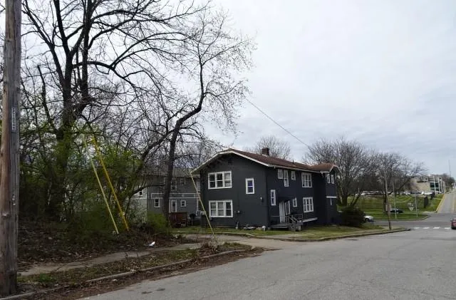 $200,000 | 5301 The Paseo, Kansas City, MO 64110