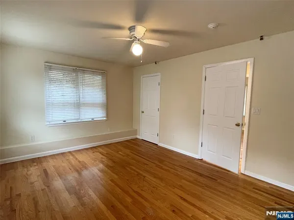 $4,300 | 662 Undercliff Avenue, Unit 2, Edgewater, NJ 07020