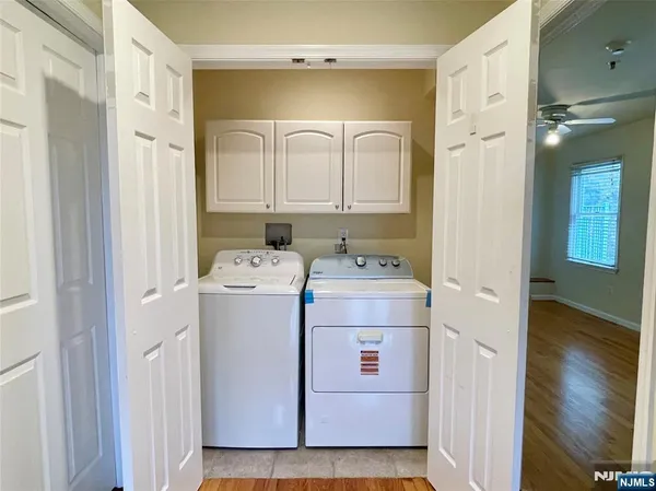 $4,300 | 662 Undercliff Avenue, Unit 2, Edgewater, NJ 07020