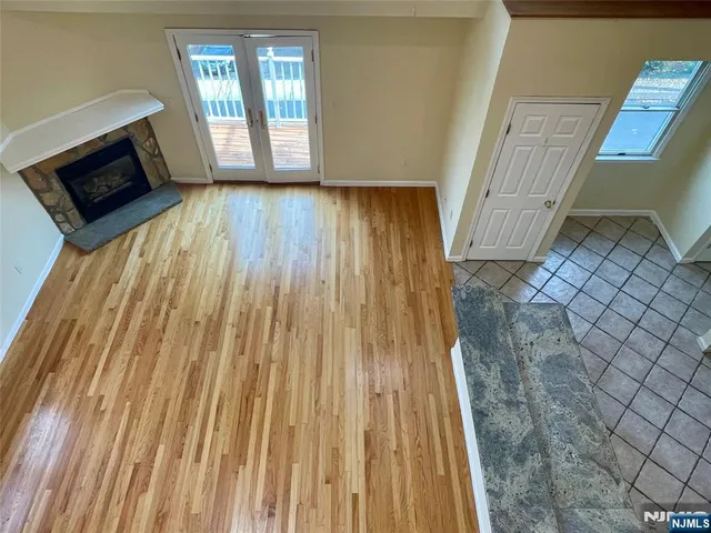 $3,850 | 662 Undercliff Avenue, Unit 2, Edgewater, NJ 07020