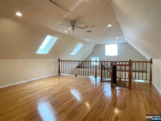 $3,850 | 662 Undercliff Avenue, Unit 2, Edgewater, NJ 07020