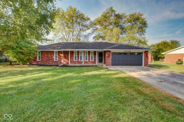 $250,000 | 6709 Jackson Street, Anderson, IN 46013