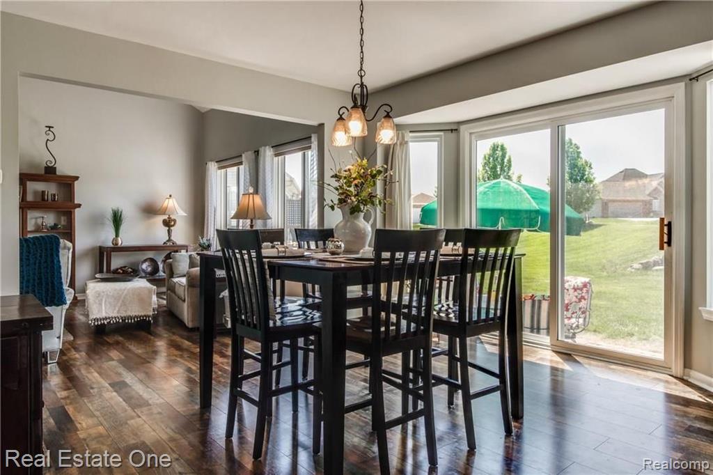 1330 Park Ridge Pointe Grand Blanc, MI 48439 - Photo 4 of 24