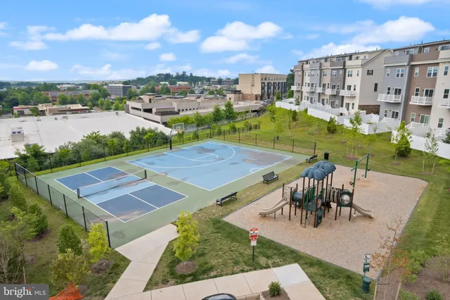 $520,000 | 46320 Mount Milstead Terrace, Unit 301, Sterling, VA 20164