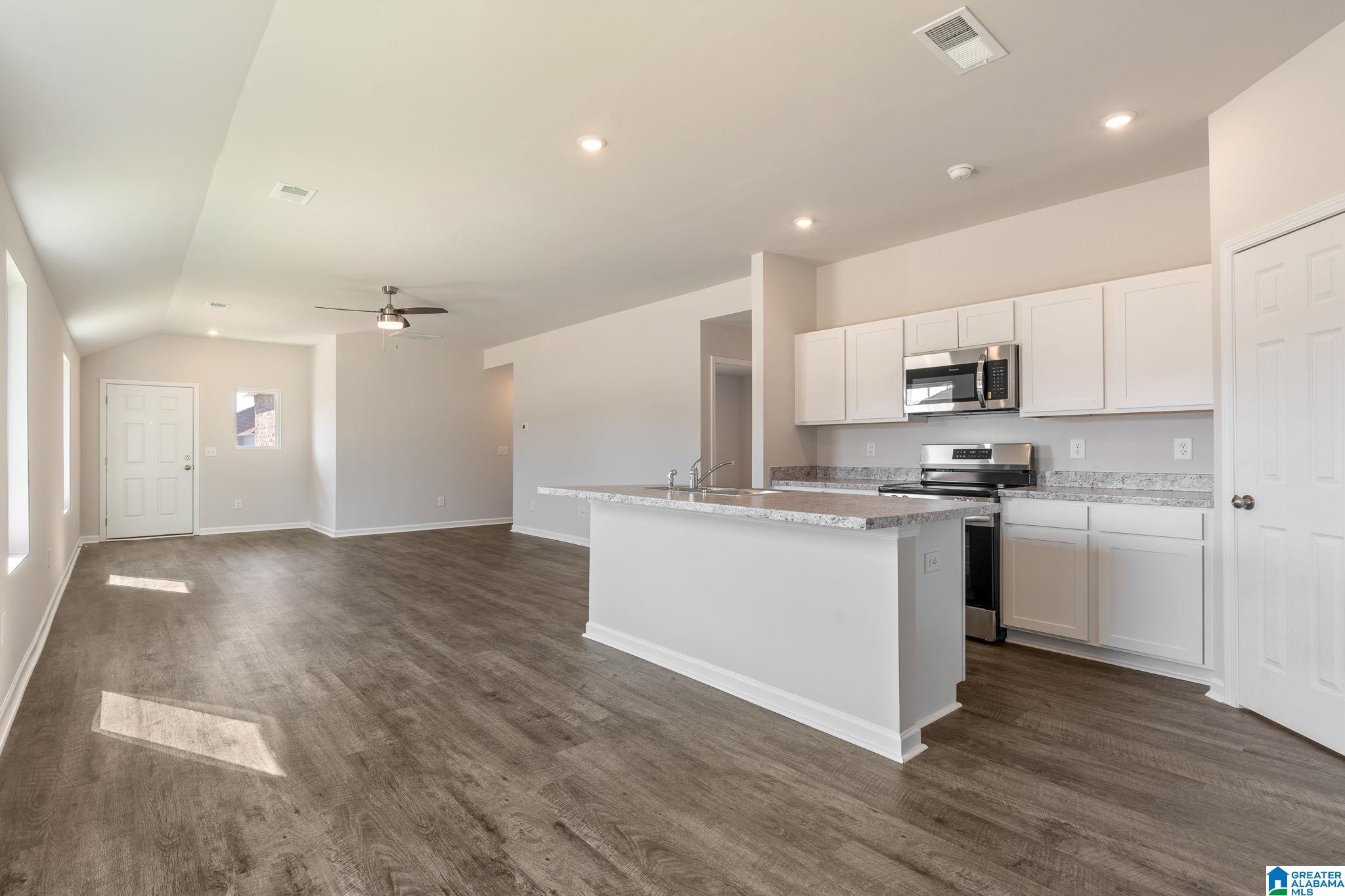 905 Stagecoach Road Jemison, AL 35085 - Photo 5 of 22
